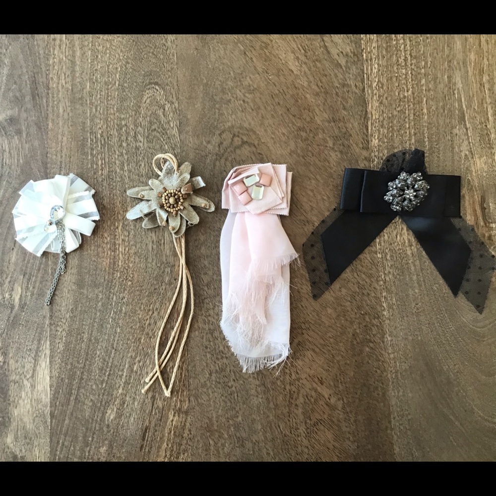 Brooches/Pins: 4 for 1